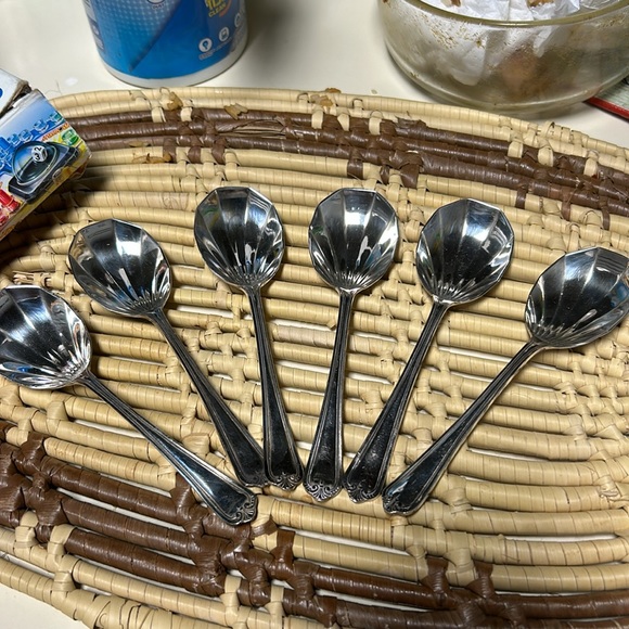 Preowned Vintage 6 EPNS Silver Plated Dessert Spoons & 1 Serving Spoon - Picture 3 of 7